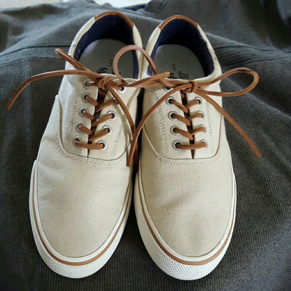 bass canvas shoes